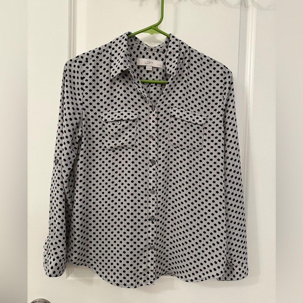 LOFT Monochrome Polka Dot Shirt in size XSP